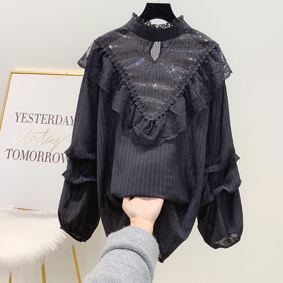 Μοντέρνο γυναικείο πουκάμισο με ψηλό γιακά και μακρύ μανίκια σε λευκό και μαύρο χρώμα