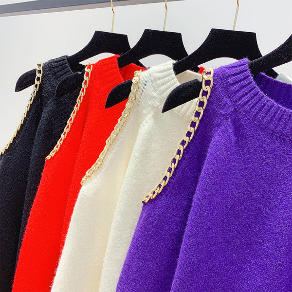 Modern női kötött pulóver csupasz váll, fém elemmel több színben