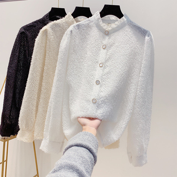 Modern női ing gombokkal és széles ujjú fehér, bézs és fekete színben