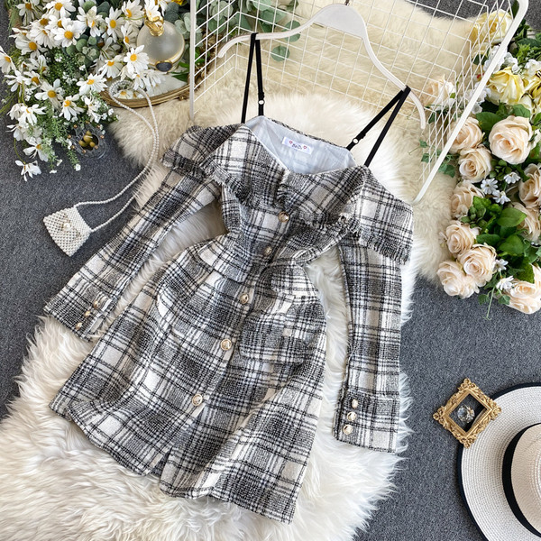 Retro stílusú kockás női ruha gombokkal és hosszú ujjal