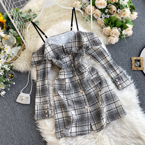 Retro stílusú kockás női ruha gombokkal és hosszú ujjal