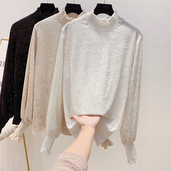 Μοντέρνα γυναικεία μπλούζα με ψηλό κολάρο και μακρύ μανίκι - ευρύ μοτίβο σε μαύρο, λευκό και ροζ χρώμα