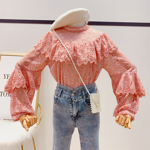 Modern női ing csipkével és fürtökkel, rózsaszín, fehér és fekete színben