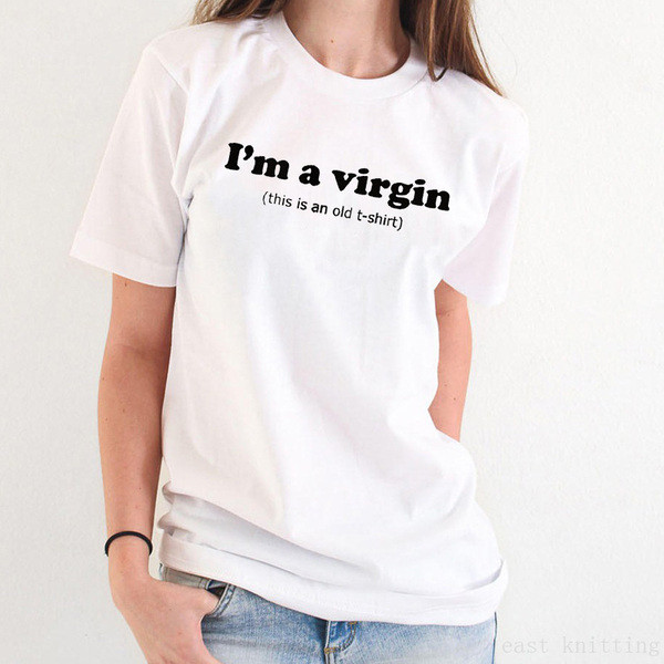 Lezser női póló kerek nyakkivágással, fekete-fehér felirattal