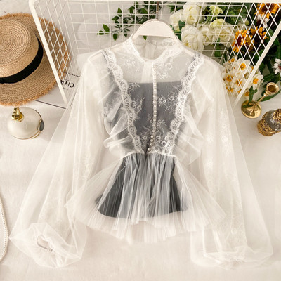 Modern női ing fehér, fekete és bézs színben, csipkével és tüllel