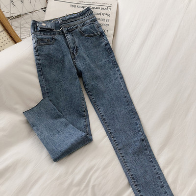 Női farmer kék, szürke és fekete színben Karcsú modell, magas derékkal