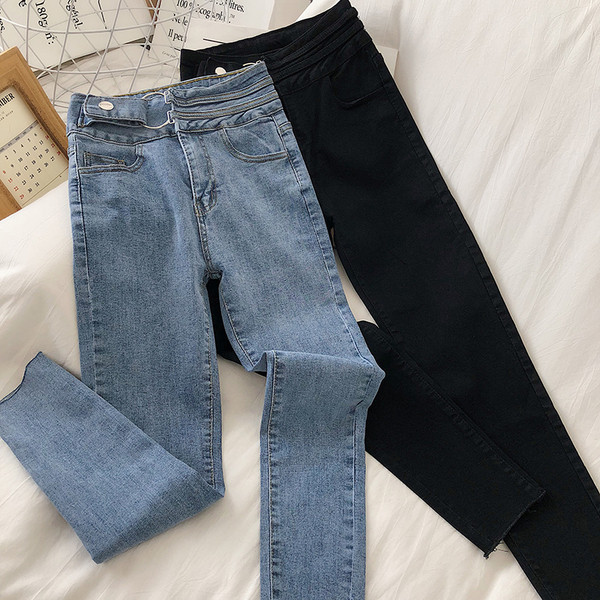 Női farmer kék, szürke és fekete színben Karcsú modell, magas derékkal