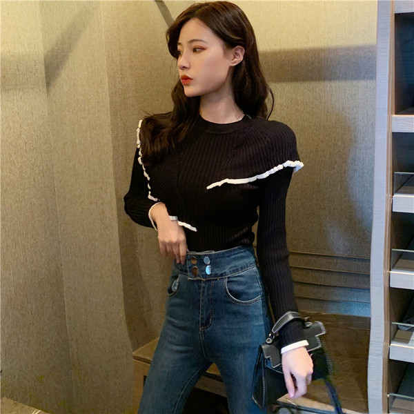 Γυναικεία μοντέρνα μπλούζα με μακρύ μανίκι σε χρώμα