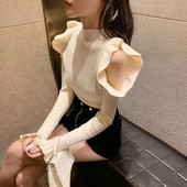 Μοντέρνα λεπτή πλεκτή γυναικεία μπλούζα με γυμνούς ώμους σε μπεζ χρώμα