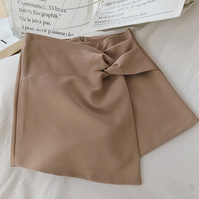 Modern női szoknya-nadrág fekete, bézs és barna színben, magas derékkal