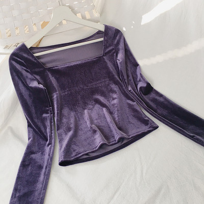 Női bársony blúz lila és fekete színben, négyzet alakú nyakkivágással