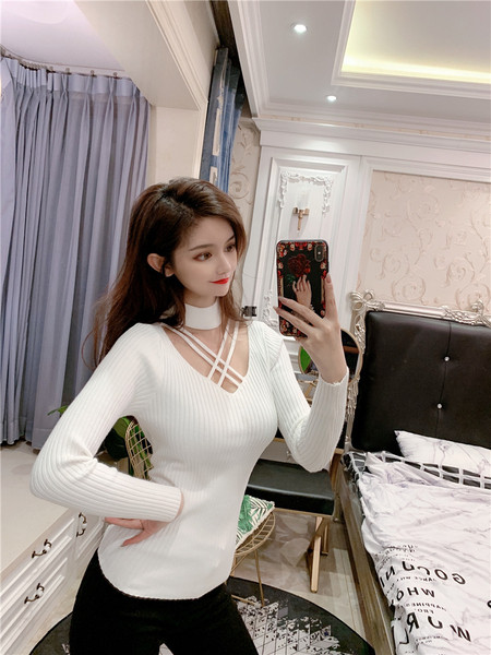 Casual γυναικείο πουλόβερ με μακρύ μανίκι και ψηλό γιακά σε λευκό και μαύρο χρώμα