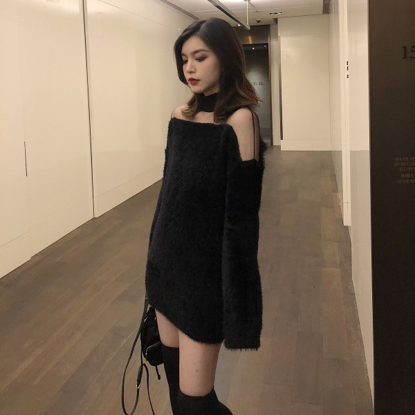 Rochie modernă de puf de damă cu mâneci lungi și tul în alb și negru