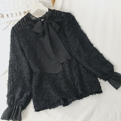 Cămașă de șifon de damă în alb, negru, roz și bej cu cravate și mâneci largi