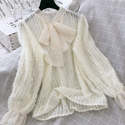 Cămașă de șifon de damă în alb, negru, roz și bej cu cravate și mâneci largi