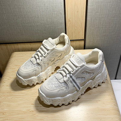 Női alkalmi cipők durva talppal ökobőrből fekete, fehér és piros színben