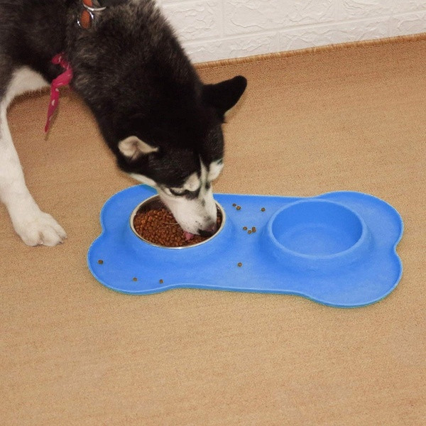 Vásároljon ételt és vizet rozsdamentes acélból, kék színű csont alakú szilikon alátéttel