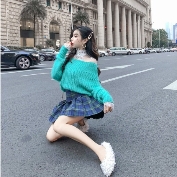 Női pulóver csipkével és kötéssel rózsaszín, kék és zöld színben