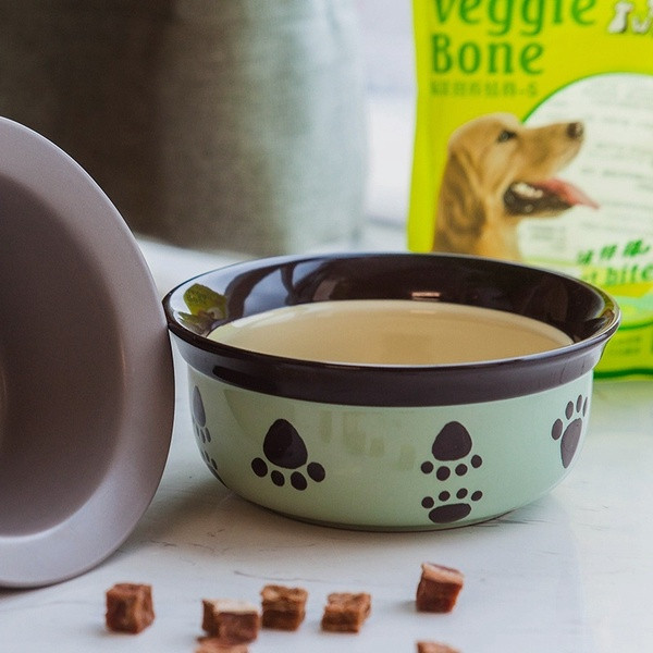 Zöld színű, 550 ml-es kerámiatál ételhez vagy vízhez