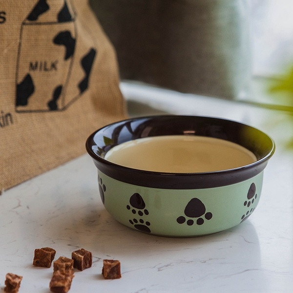 Zöld színű, 550 ml-es kerámiatál ételhez vagy vízhez