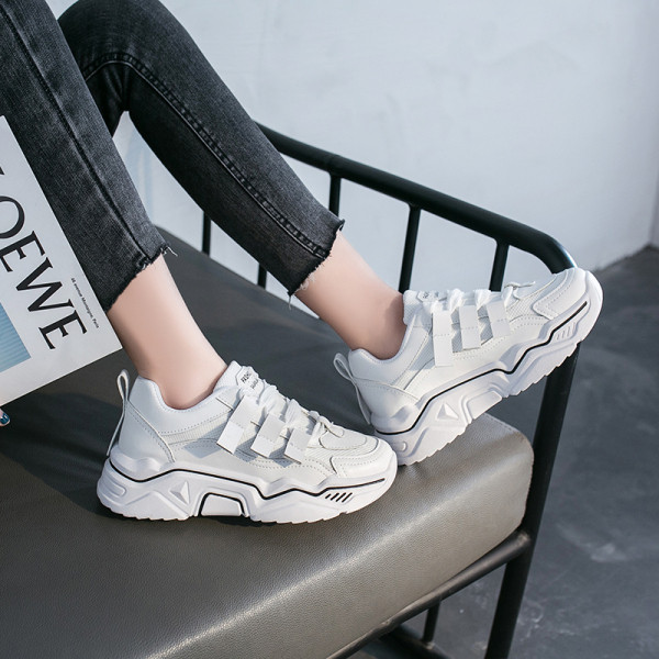 Casual ανδρικά πάνινα παπούτσια με λουράκια βελκρό σε λευκό, μπεζ και ροζ χρώμα