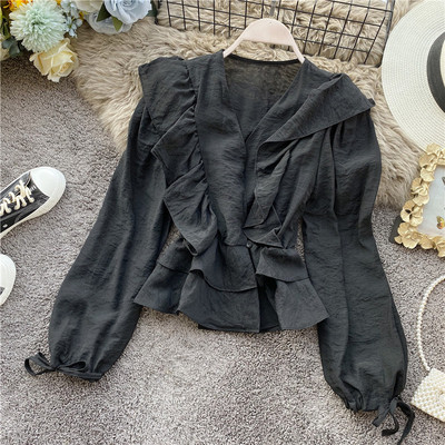 Női ing spitz nyakkivágással és ujjkötős bézs, fehér, fekete és barna színben