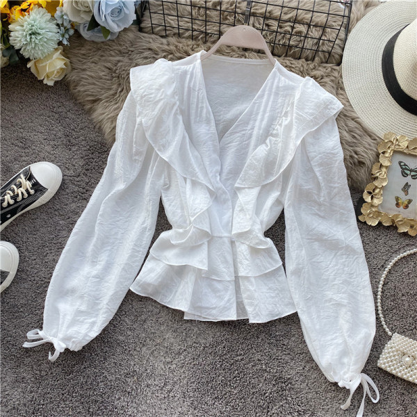 Női ing spitz nyakkivágással és ujjkötős bézs, fehér, fekete és barna színben