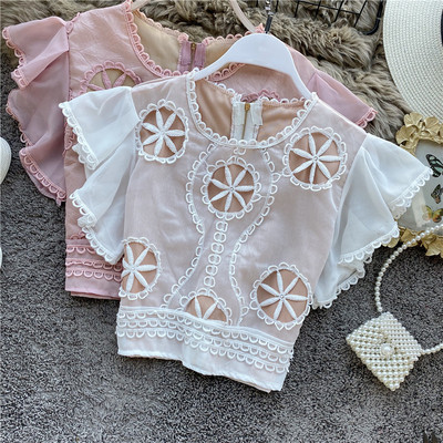 Női alkalmi blúz hímzéssel és ovális nyakkivágással fehér, rózsaszín és sárga színben