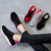 Női alkalmi sportcipő lapos talppal, fekete, szürke és piros színben