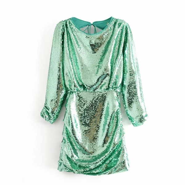 Modern rövid ruha zöld színben, flitterekkel és hosszú ujjal