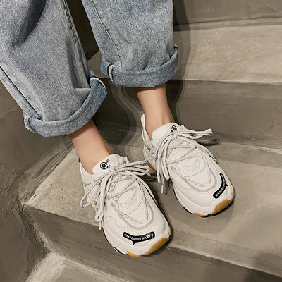 Γυναικεία αθλητικά παπούτσια με ψηλή πλατφόρεμα σε λευκό, μαύρο και μπεζ χρώμα