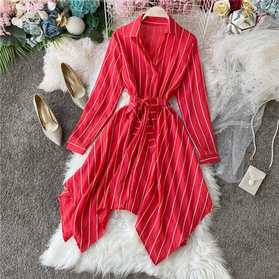 Modern női aszimmetrikus ruha nyakkendővel és spitz nyakkivágással, öt színben