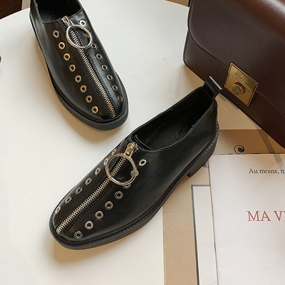 Női alkalmi cipő eko bőrből fekete és bézs színben - két modell