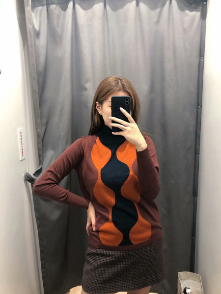 Γυναικείο Slim πλεκτό πουλόβερ σεr μαύρο, λευκό και κόκκινο χρώμα