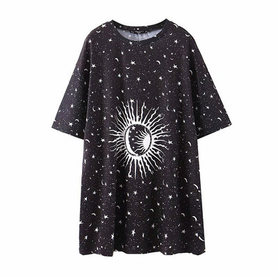 Lezser szabású ruha 3/4-es ujjal és rátéttel, fekete színben