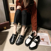 Női alkalmi cipő eko bőrből, lapos talppal fekete-fehér színben