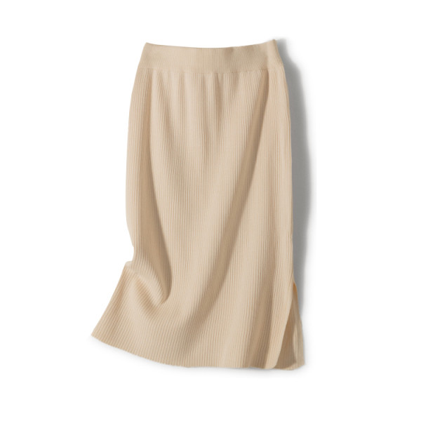 Hosszú kötött szoknya elasztikus derékkal és hasítékkal bézs és fekete színben