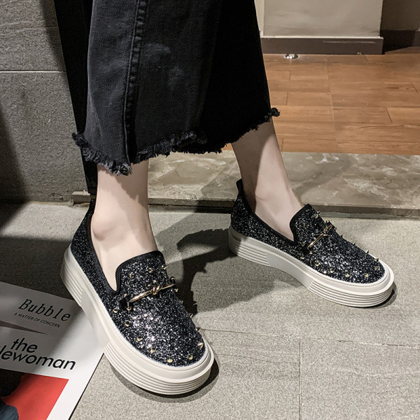 Csillogó hatású modern női alkalmi cipő rózsaszín, zöld, fekete és ezüst színekben