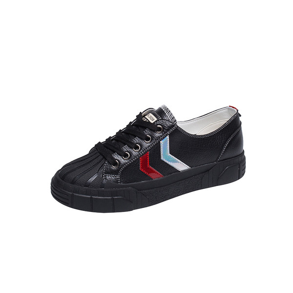 Női alkalmi tornacipő lapos talppal, fehér és fekete színben