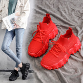 Modern női tornacipő durva talppal, fekete, fehér és piros színben