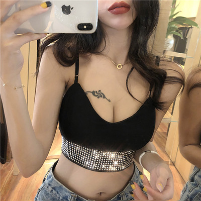 Κοντό μοντέρνο αμάνικο με διακόσμηση πέτρες και τιραντάκια σε άσπρο και μαύρο χρώμα