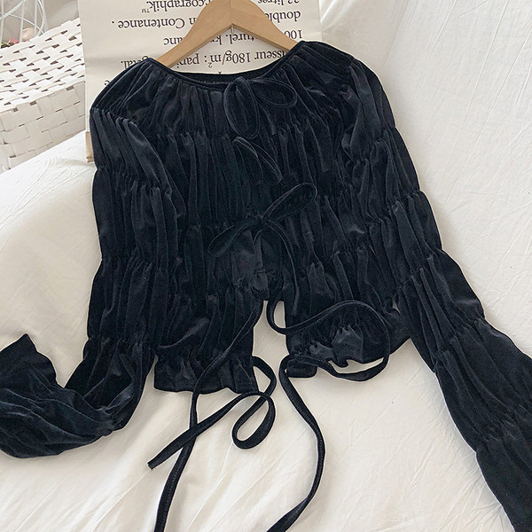 Кадифена дамска блуза с ластици и връзки в черен зелен и розов цвят 