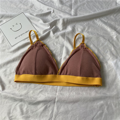 Дамски ежедневен сутиен с триъгълна чашка в бежов,черен,жълт,зелен,син и лилав цвят