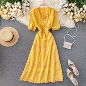 Модерна дамска дълга рокля с шпиц деколте и дантела в жълт,бял,червен,розов и зелен цвят