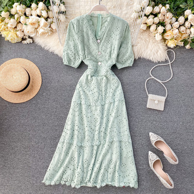 Модерна дамска дълга рокля с шпиц деколте и дантела в жълт,бял,червен,розов и зелен цвят