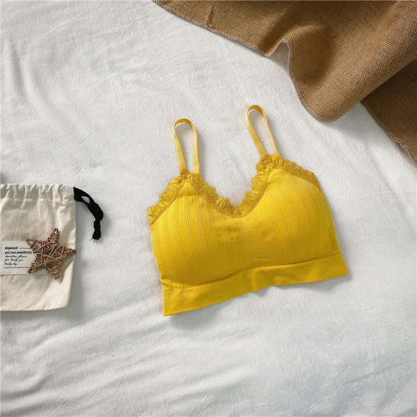 Modernus laisvalaikio krūtinėlė su garbanomis ir plonais baltos, juodos, smėlio, oranžinės, geltonos ir žalios spalvos petnešėlėmis