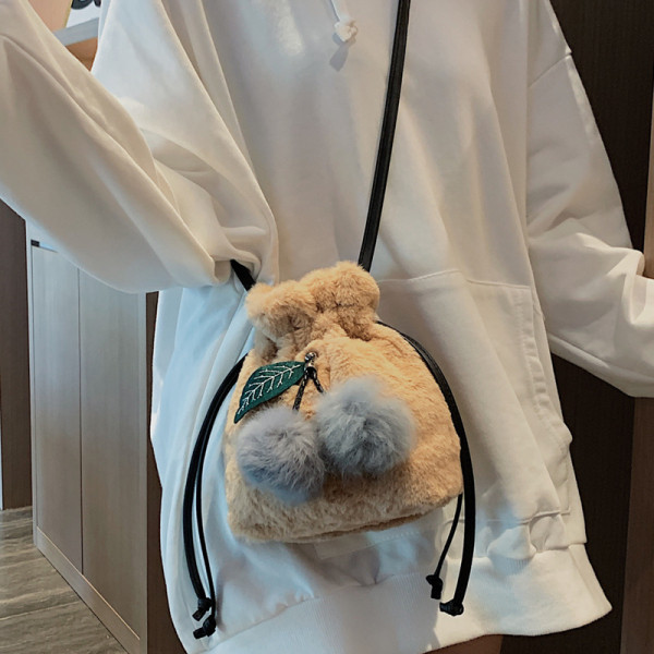 Плюшена дамска чанта тип торба с 3D елемент череша в бял, розов и бежов цвят