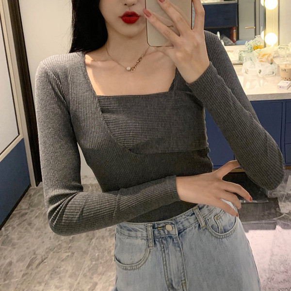 Retro moteriška velvetinė palaidinė su kvadratine iškirpte rudos, pilkos ir juodos spalvos