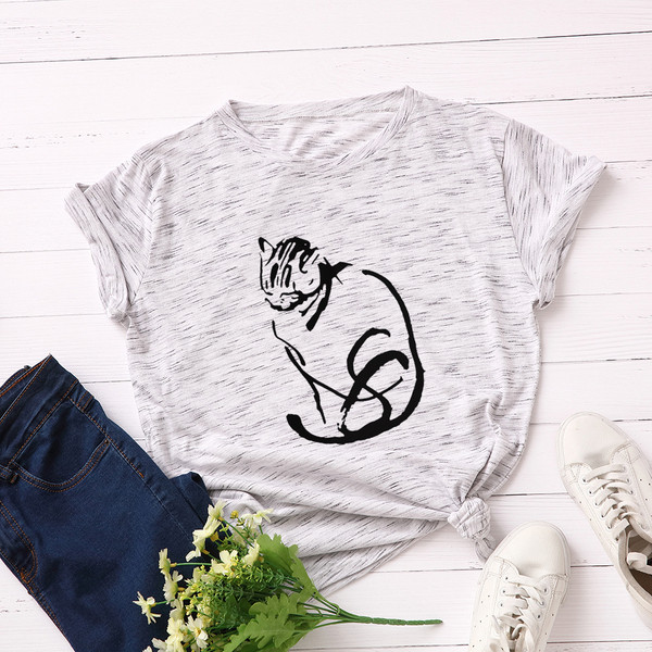 Дамска спортно-ежедневна тениска с цветна апликация в жълт,зелен,розов,бял,син,сив и черен цвят 