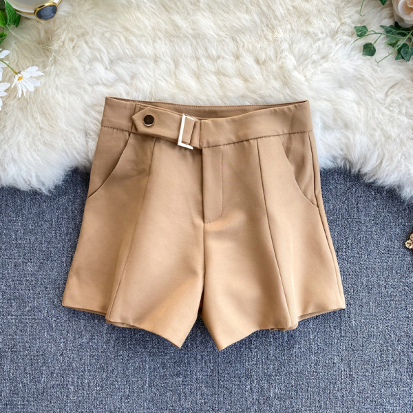 Къси дамски панталони с висока талия и метална декорация в бял,бежов и черен цвят